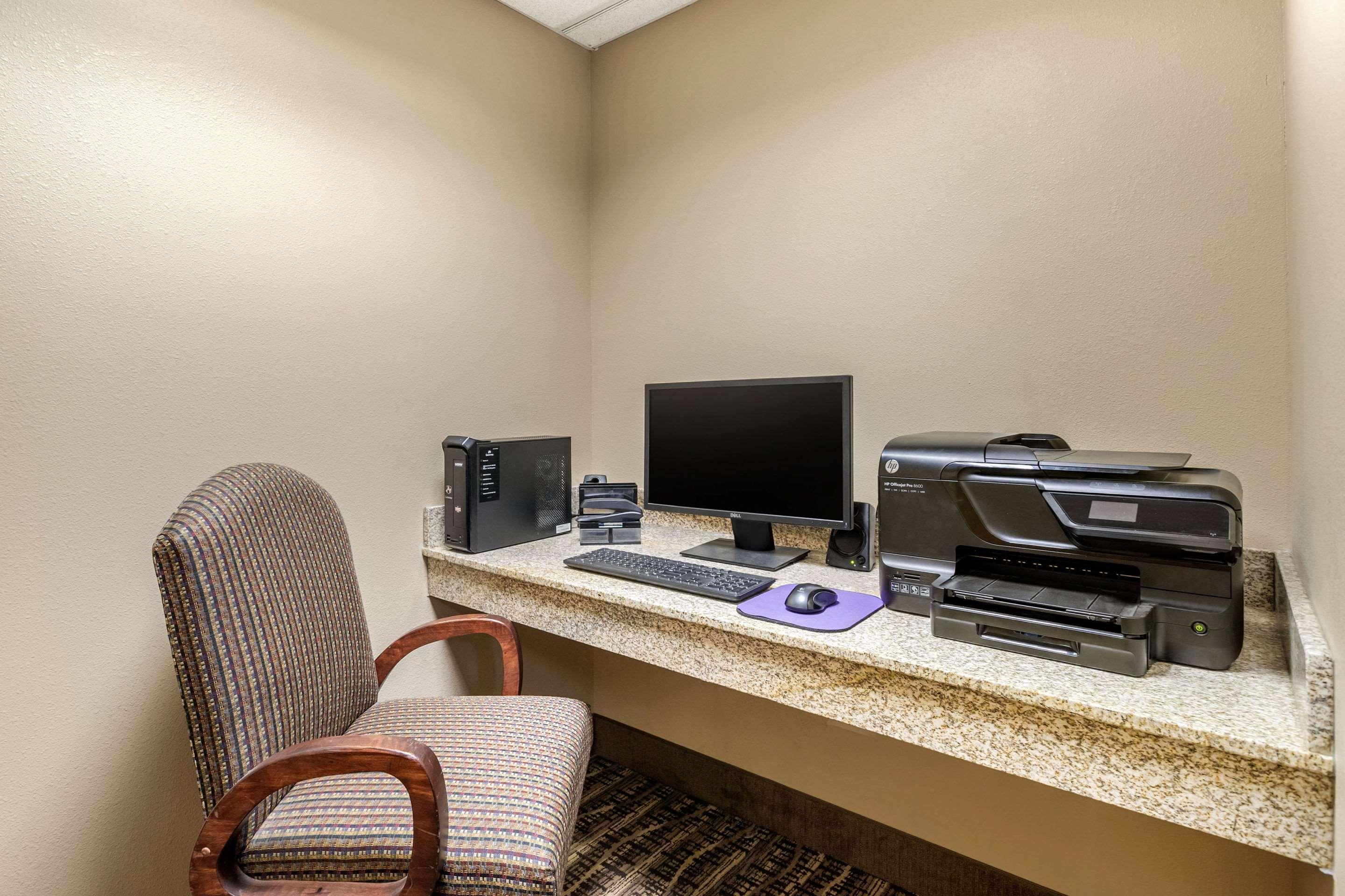 Comfort Inn Story City Esterno foto